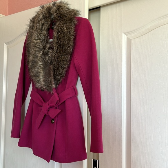 NWT with removable fur collar - S - Picture 3 of 5